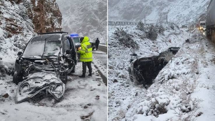Accidente en la Ruta 7: un auto perdió el control y chocó de frente contra un camión en Uspallata