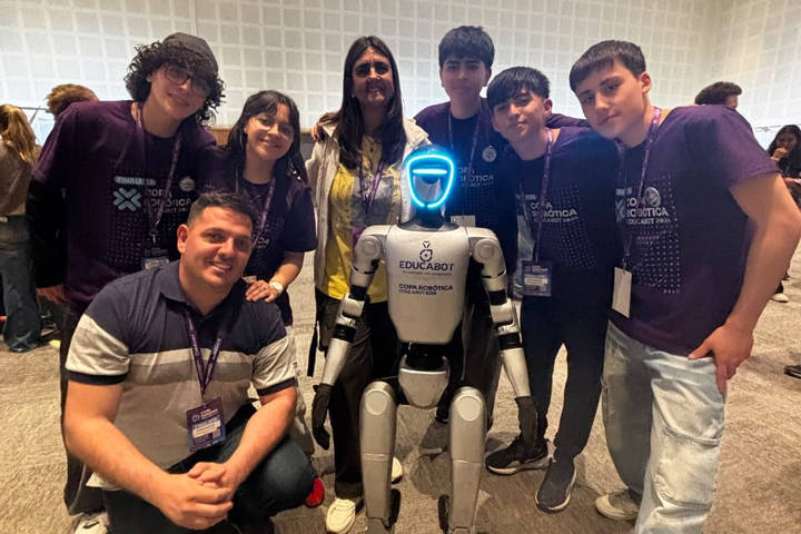 Escuela-publica-electromecanica-de-Mendoza-se-consagro-subcampeona-nacional-en-la-Copa-Robotica_03
